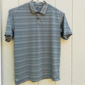 Nike Men's Golf Polo‎ Shirt FITDRI  Striped Size XL, Logo on the sleeve /buttons
